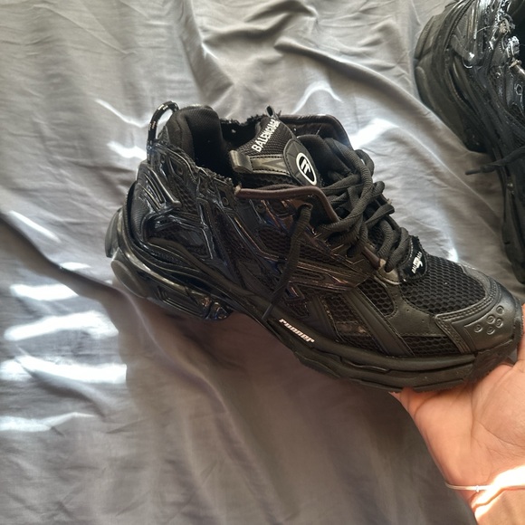 Mens balenciaga runners main image 5